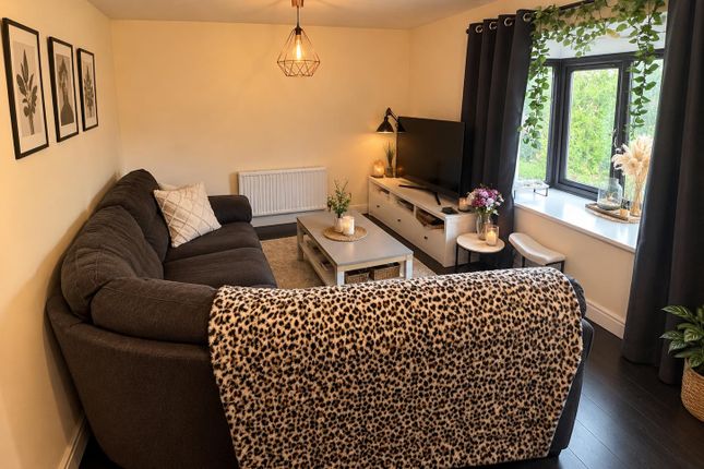 14, Rosedale, Redan Road, Aldershot photo 2