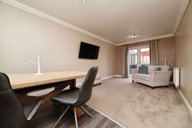 16, Rose Avenue, Hull photo 3