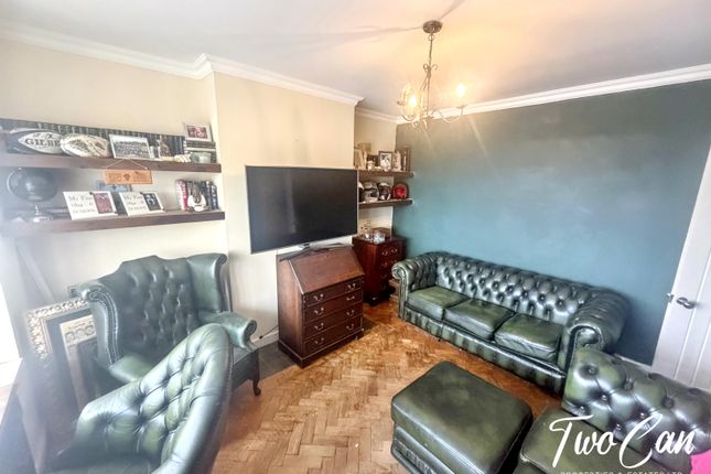 16, Hillside, Llanelli photo 4