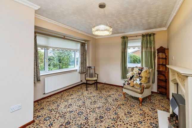 31, Fairoaks Crescent, Wrexham photo 4