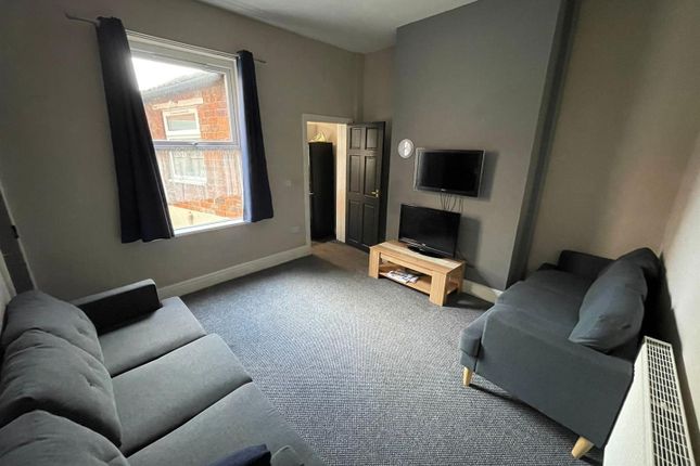 Thumbnail Property for sale in Newland Avenue, Hull