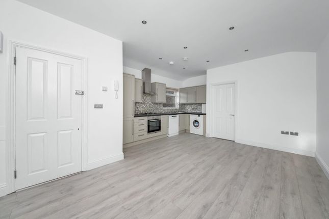 Flat for sale in Honor Oak Park, Forest Hill, London