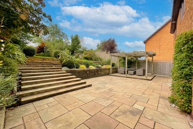 26 Rowley Hall Drive, Stafford photo 4