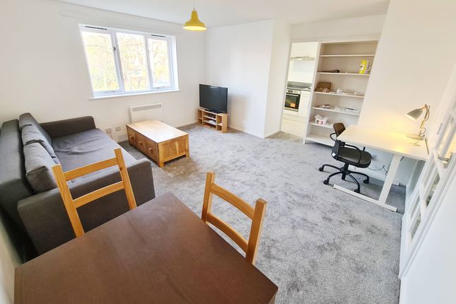 37, Ruston Road, London photo 2