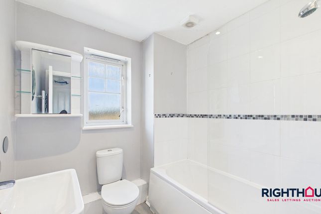 7 Jacana Way, Bradford photo 4