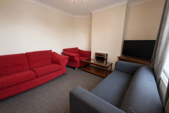 125, Chesterfield photo 2