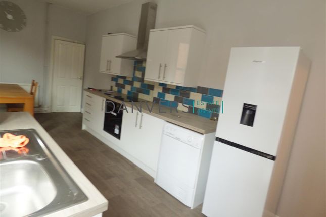 End terrace house to rent in Fosse Road South, Leicester
