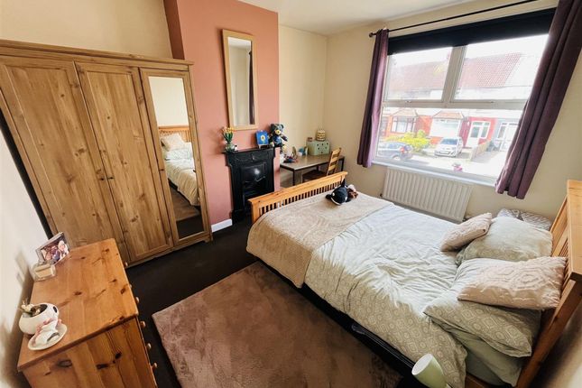 52 Cropthorne Road, Bristol photo 2