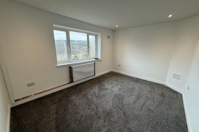 Flat for sale in Broomhill Drive, Keighley