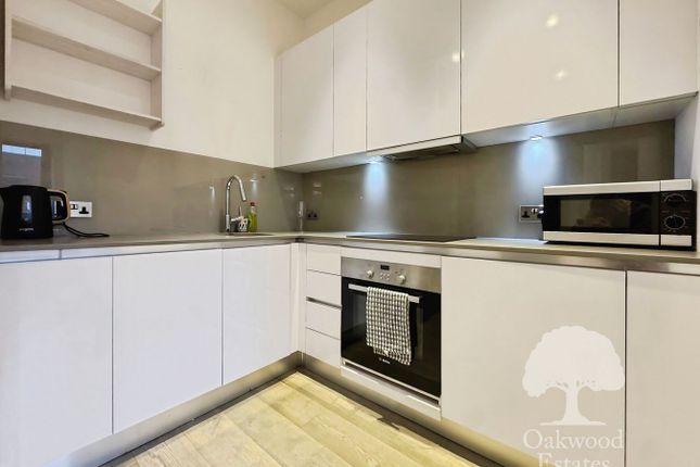 50, Wellington Street, Slough photo 4