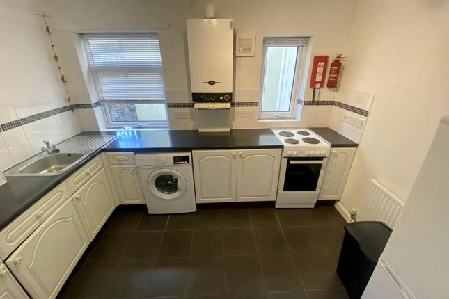 Thumbnail Flat to rent in Bay View Crescent, Brynmill, Swansea