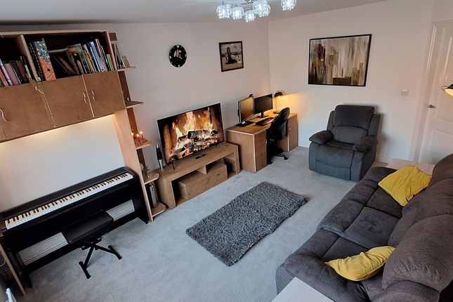 8, Cubitt Close, Willaston photo 3