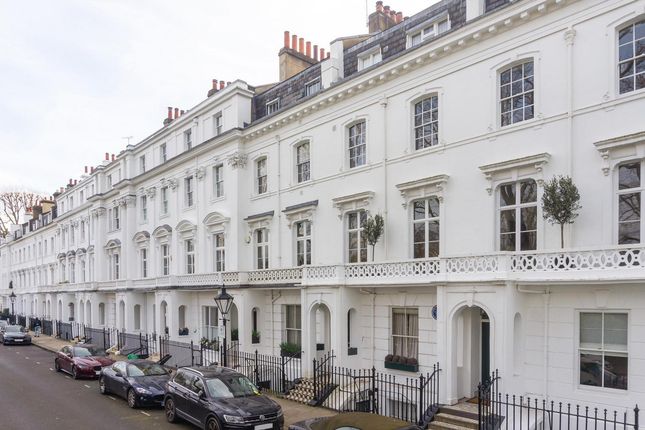 Thumbnail Flat for sale in Hereford Square, London