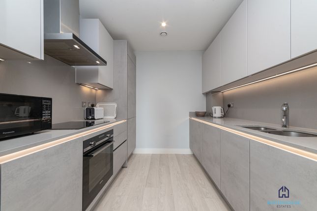 Thumbnail Flat to rent in Stanhope House, London