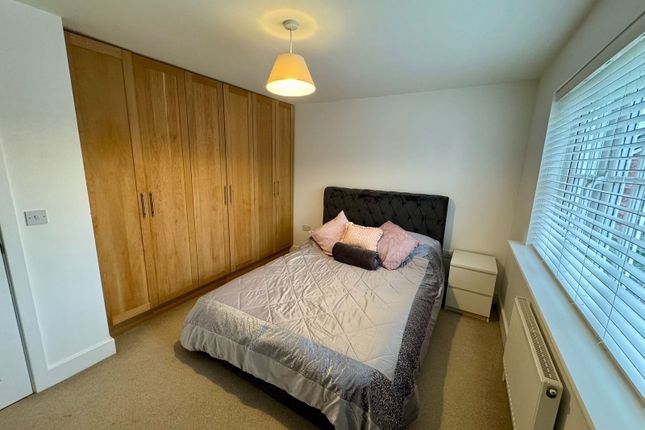3, Bishop Close, Ashford photo 4