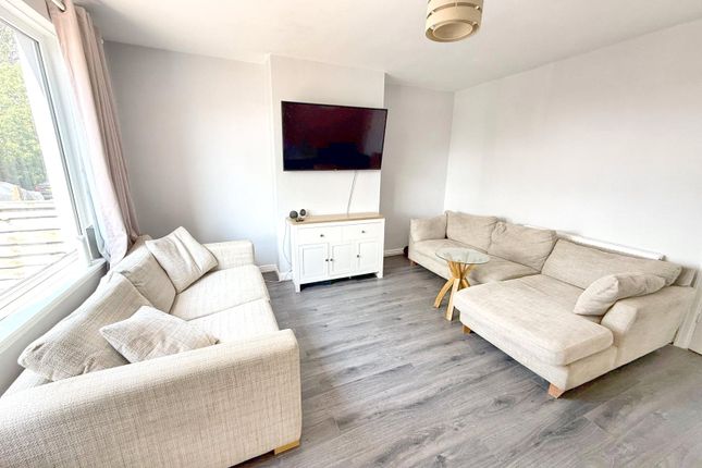 39, Ridge Walk, Staffordshire photo 2