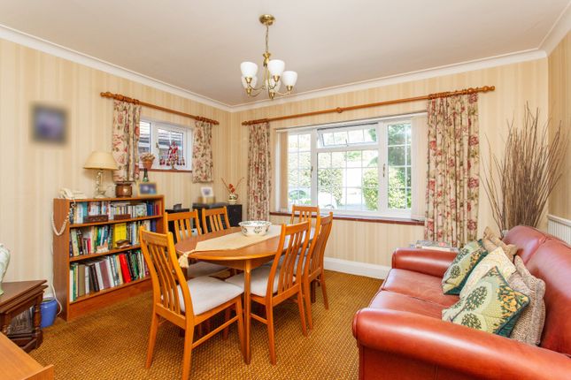 19 Manwood Avenue photo 3