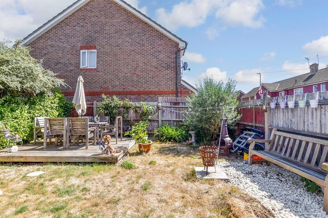 38, St. Welcume's Way, Maidstone photo 2
