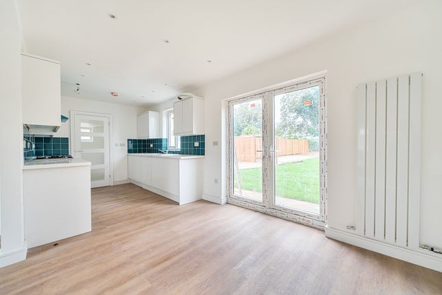 58, Stormount Drive, Hayes photo 3