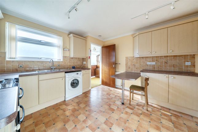27, Long Meadows, Devon photo 3