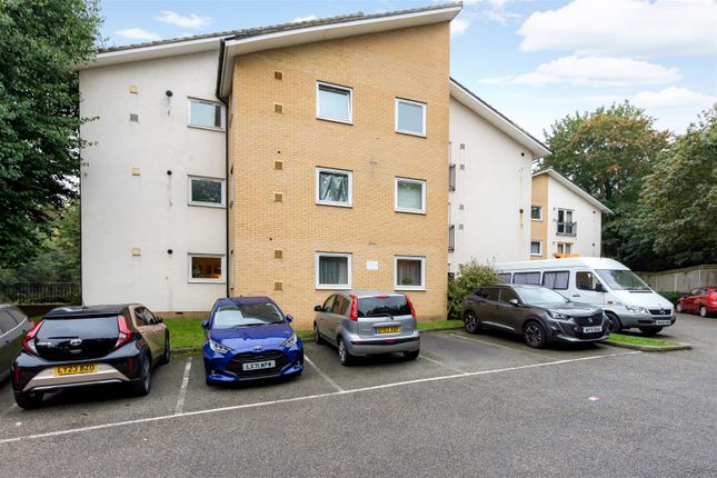 Thumbnail Flat for sale in Farnborough Hill, Farnborough, Orpington