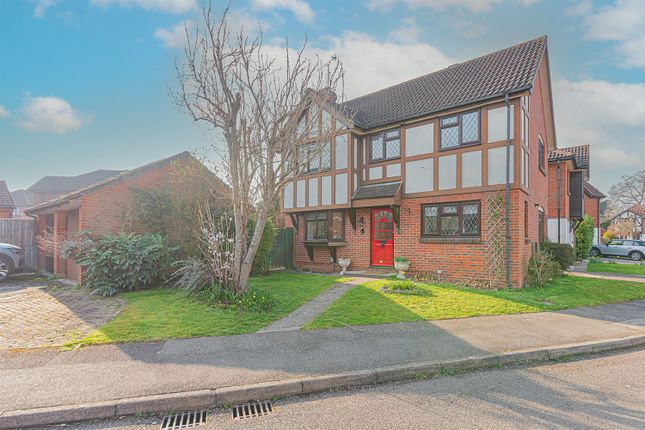 4-bed detached on 1 Medway Close, Woosehill, Wokingham, £2,150/mo
