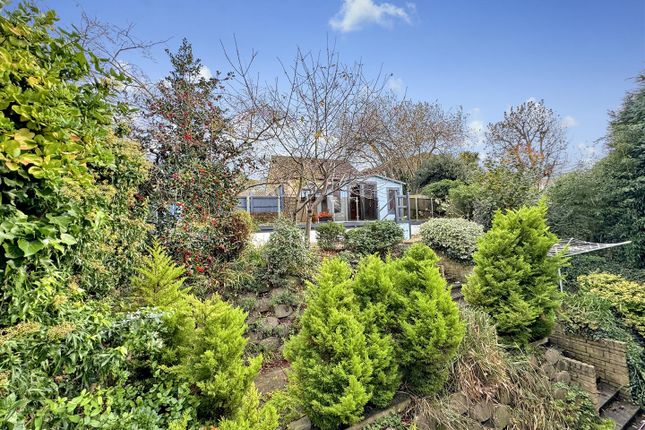 2, Furzy Close, Weymouth photo 2