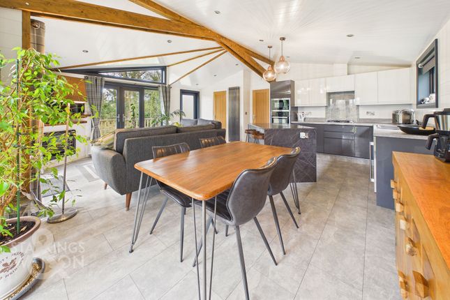 5 Rome Meadow, Norwich photo 4