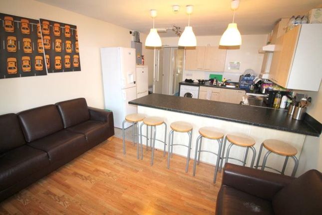 Flat for sale in Gwennyth Street, Roath, Cardiff