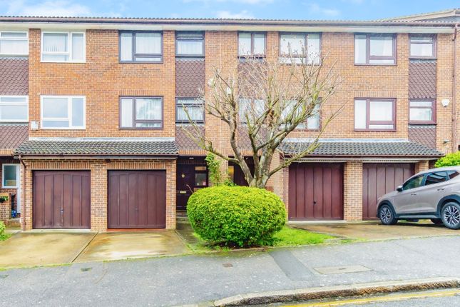 Thumbnail Terraced house for sale in Chepstow Rise, Croydon