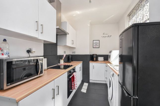 130, Manor Road, West Yorkshire photo 4