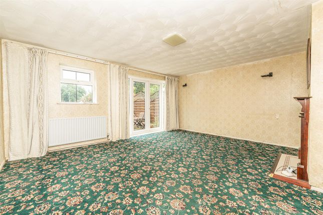 61, The Beeches, Rugeley photo 4
