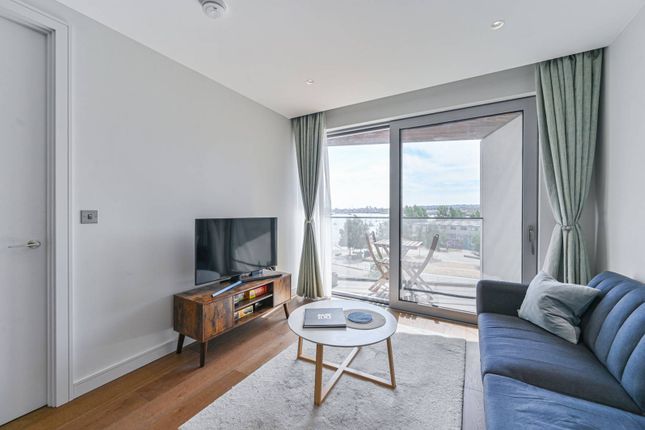 Cutter Lane, North Greenwich photo 3