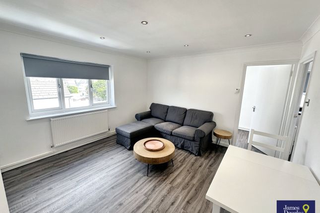 Woodville Court, Woodville Road Cardiff South Glamorgan photo 2