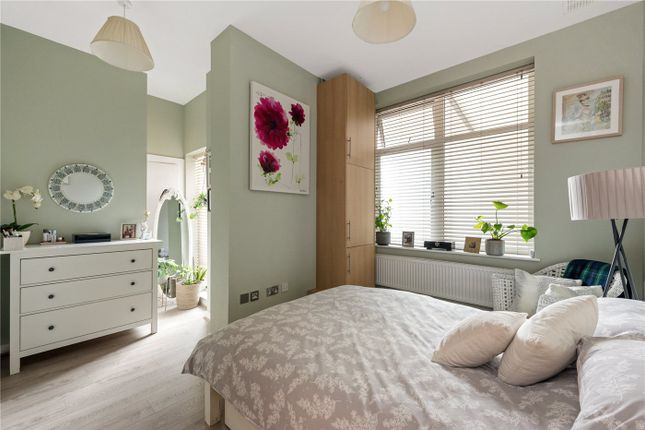 Flat 39, Babik Court, 132, Shacklewell Lane, London photo 4
