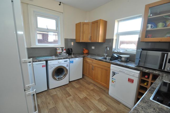 140, Stroud Road, Gloucester photo 2