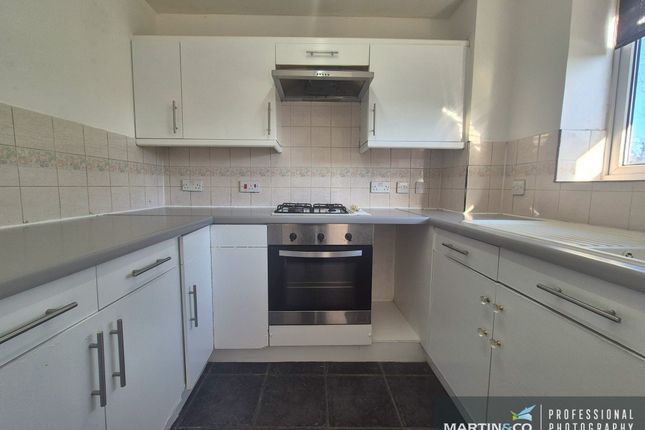 38, Clos Cwm Creunant, Cardiff, Cardiff photo 3