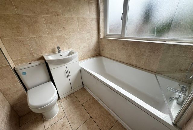 19, Buckman Close, MILTON KEYNES photo 2