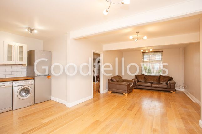4, Bordesley Road, Morden photo 3