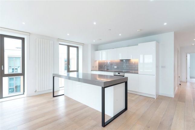 Flat for sale in Laker House, Royal Wharf, 10 Nautical Drive