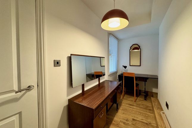 Ground & Basement Flat A, 18, Drylands Road, Crouch End photo 4