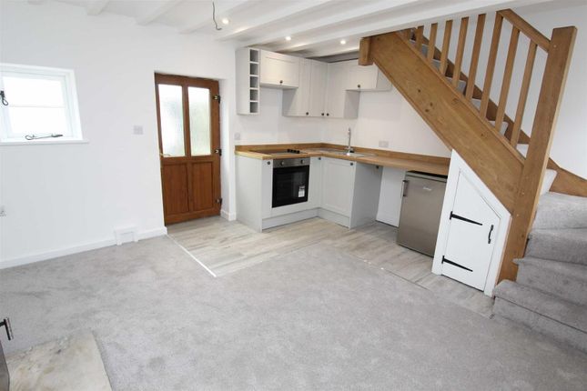 Thumbnail Cottage to rent in Station Road, Whittington, Oswestry