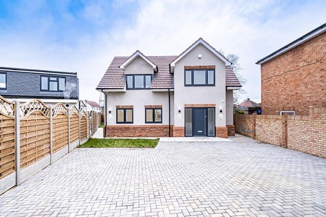 Thumbnail Detached house for sale in Pinkwell Avenue, Hayes, Middlesex