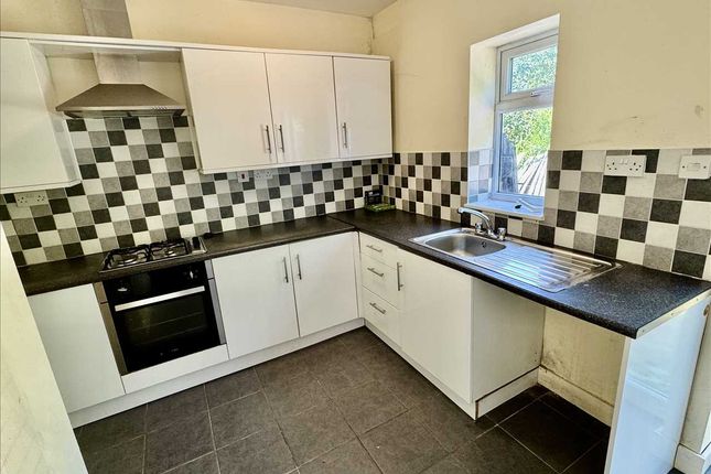 19, Thorneycroft Lane, Wolverhampton photo 4