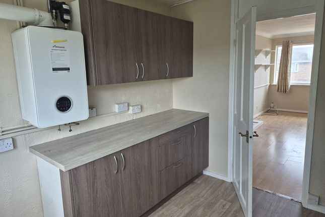 65 Selby Close, Birmingham photo 2