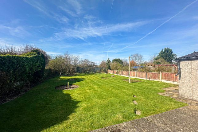 27 Seaview Avenue, Wirral photo 2