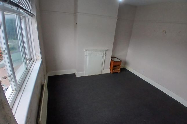 10, Barnard road, Mitcham photo 5