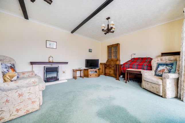 3 Shrubbs Drive, Bognor Regis photo 2