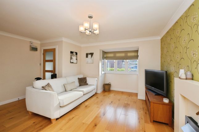 43, Leaforis Road, Waltham Cross photo 4