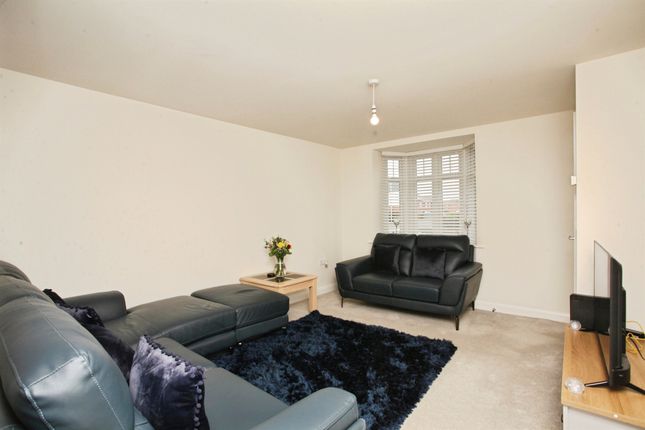 33, Station Avenue, Rugby photo 4